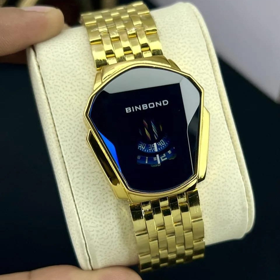 Stylish Mens Quartz Watch With Chain Strap