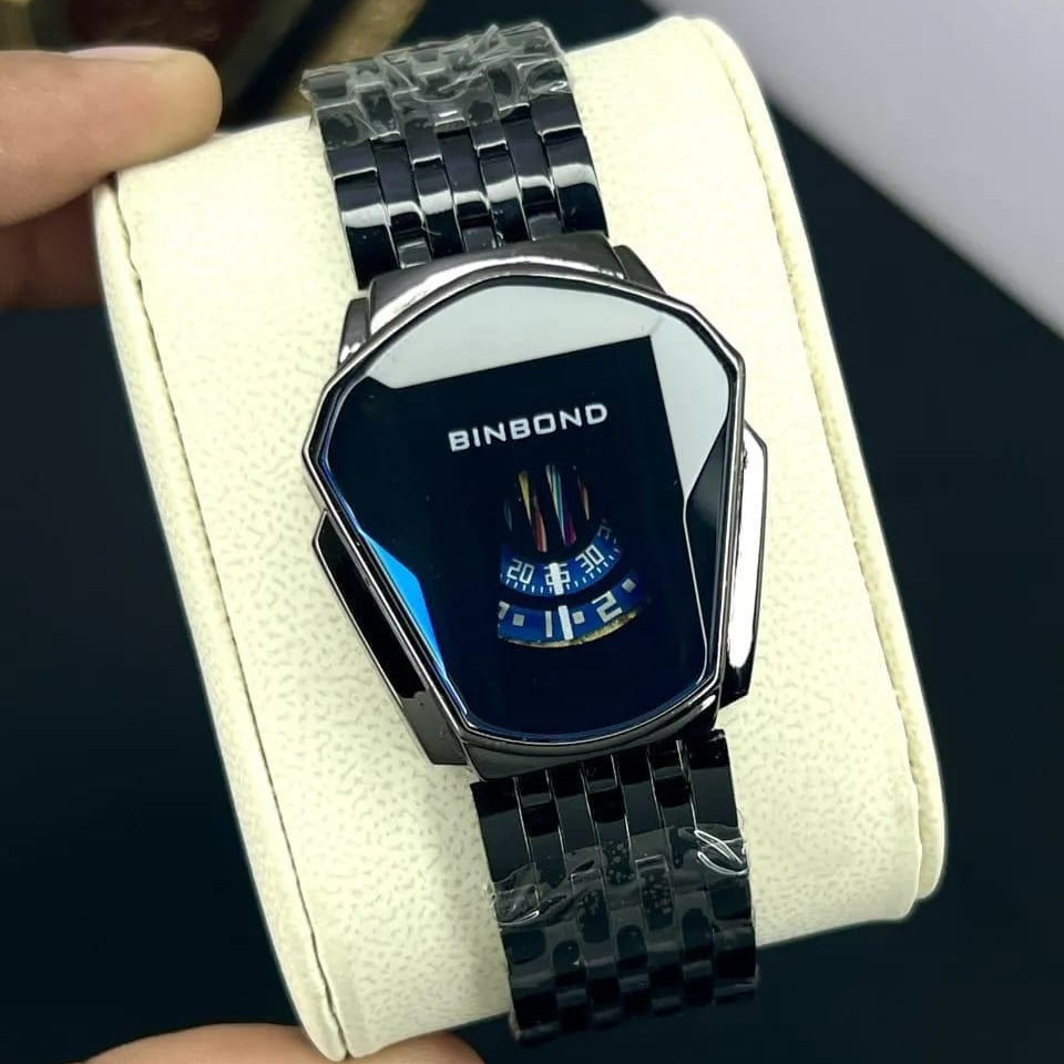 Stylish Mens Quartz Watch With Chain Strap